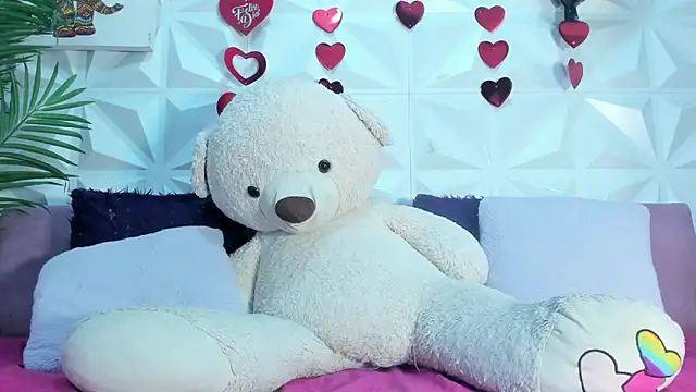 Snapshot of Briyit_Doll chatting on 03-24-26, 02:38 Briyit Doll online show from 03-24-26, 02:38