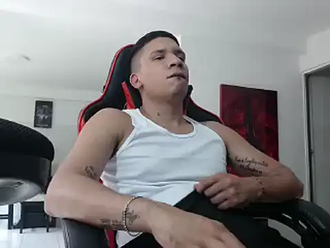 Snapshot of damiam_fiery chatting on 12-11-24, 05:04 damiam fiery online show from 12-11-24, 05:04