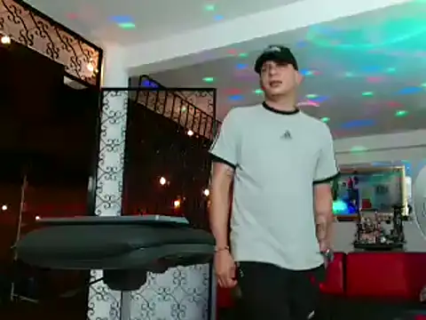 Snapshot of damiam_fiery chatting on 02-19-25, 04:34 damiam fiery online show from 02-19-25, 04:34