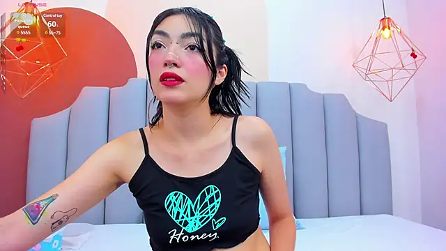Snapshot of ThailyCherry chatting on 01-10-25, 07:32 ThailyCherry online show from 01-10-25, 07:32