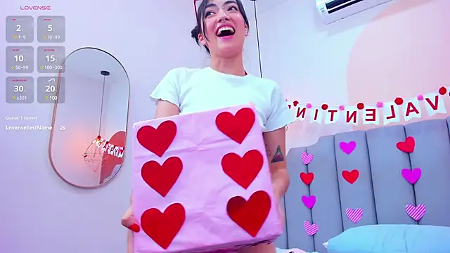 Snapshot of ThailyCherry chatting on 02-14-25, 10:47 ThailyCherry online show from 02-14-25, 10:47
