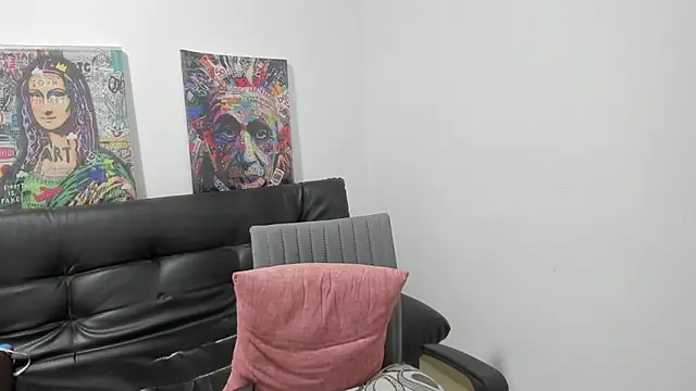 Snapshot of Himoreno25 chatting on 02-19-26, 12:39 Himoreno25 online show from 02-19-26, 12:39