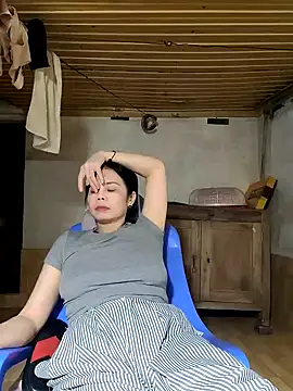Snapshot of Tinease chatting on 03-05-25, 02:23 Tinease online show from 03-05-25, 02:23