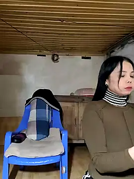 Snapshot of Tinease chatting on 03-08-25, 05:07 Tinease online show from 03-08-25, 05:07