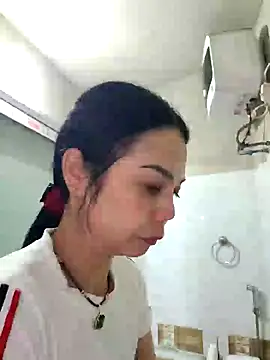 Snapshot of Tinease chatting on 03-09-25, 10:52 Tinease online show from 03-09-25, 10:52