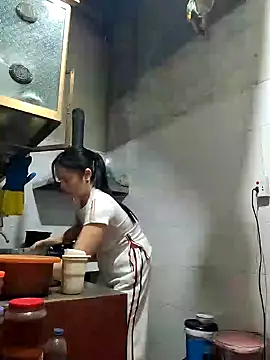 Snapshot of Tinease chatting on 03-15-25, 10:03 Tinease online show from 03-15-25, 10:03