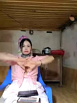 Snapshot of Tinease chatting on 03-20-25, 07:47 Tinease online show from 03-20-25, 07:47
