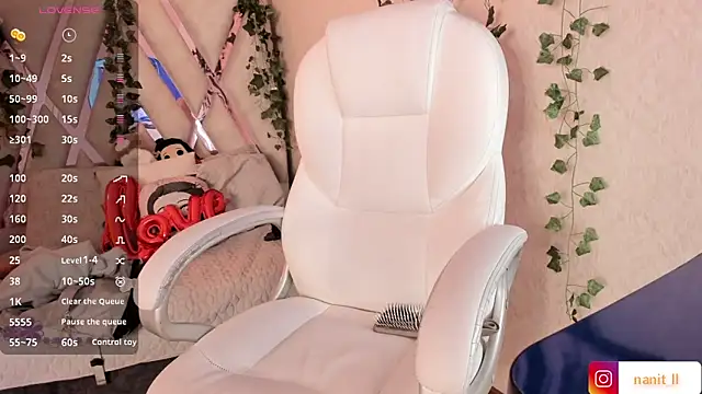 Snapshot of Punkys_ chatting on 11-24-25, 12:32 Punkys online show from 11-24-25, 12:32