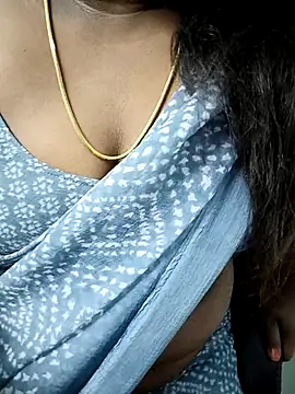 Snapshot of tamil_subha69 chatting on 11-16-25, 06:52 tamil subha69 online show from 11-16-25, 06:52