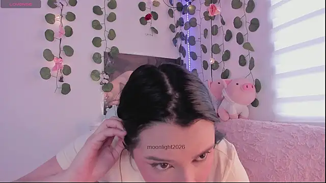 moonliiiight1 online show from 04-20-26, 04:10