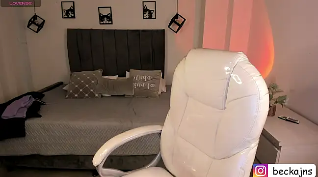 Beck jones online show from 02-09-25, 01:46