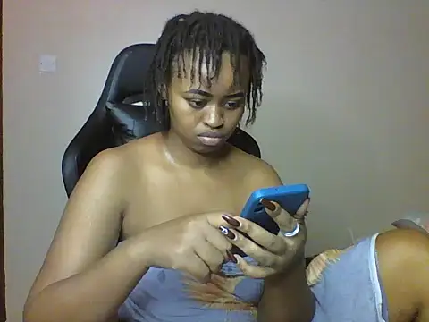 Candii wet  online show from 02-08-26, 04:32