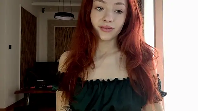 Snapshot of MiaRouge chatting on 03-17-26, 07:12 MiaRouge online show from 03-17-26, 07:12