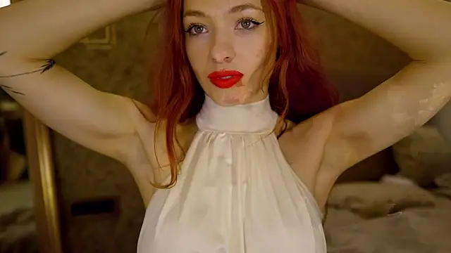 MiaRouge online show from 05-15-26, 11:45