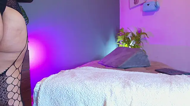 Snapshot of jade_brunnette chatting on 05-16-26, 07:45 jade brunnette online show from 05-16-26, 07:45