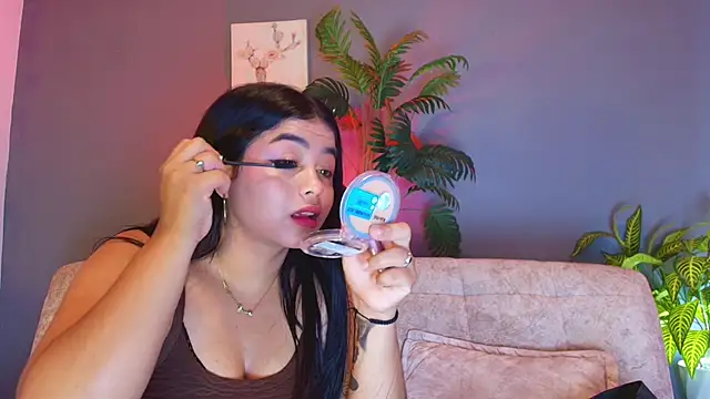 Snapshot of jade_brunnette chatting on 05-27-26, 08:17 jade brunnette online show from 05-27-26, 08:17