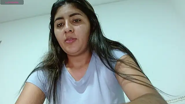 Snapshot of danna_peterson1 chatting on 05-17-26, 11:23 danna peterson1 online show from 05-17-26, 11:23