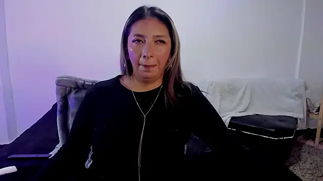 Snapshot of MichelleManson chatting on 10-25-25, 09:06 MichelleManson online show from 10-25-25, 09:06