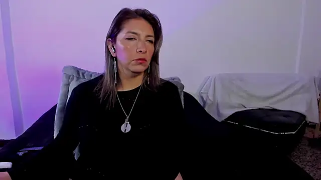 Snapshot of MichelleManson chatting on 11-28-25, 10:07 MichelleManson online show from 11-28-25, 10:07