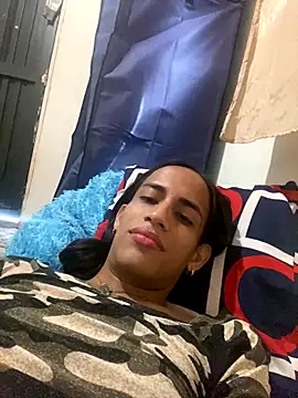 Snapshot of AlexaWarner chatting on 01-06-26, 04:11 AlexaWarner online show from 01-06-26, 04:11