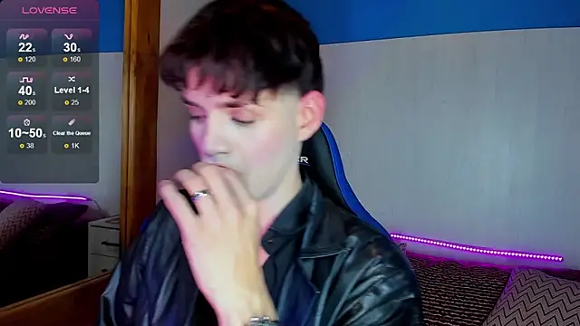 VladHellsing4 online show from 02-23-25, 03:40