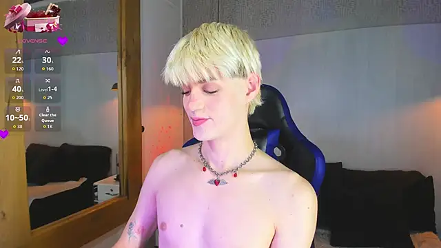 VladHellsing4 online show from 04-18-26, 02:10