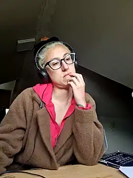 Afrania online show from 12-25-24, 04:43