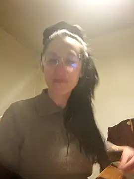 Afrania online show from 10-25-25, 05:59