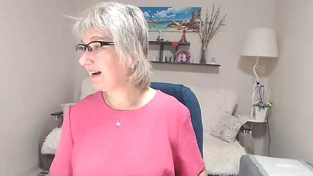 FleurMays online show from 10-17-25, 05:21