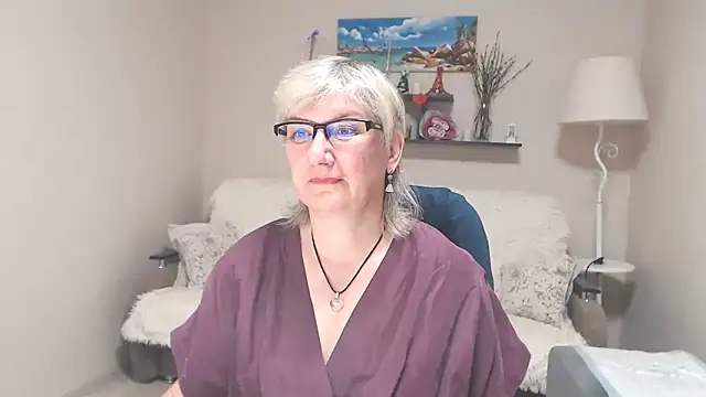 FleurMays online show from 06-12-26, 04:22