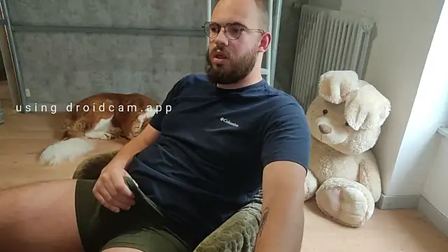 Snapshot of azagoul222 chatting on 09-10-25, 01:33 azagoul222 online show from 09-10-25, 01:33