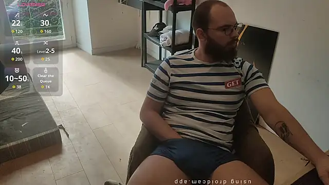 Snapshot of azagoul222 chatting on 03-15-26, 01:28 azagoul222 online show from 03-15-26, 01:28