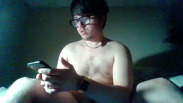 Snapshot of Izzou123 chatting on 12-18-25, 04:02 Izzou123 online show from 12-18-25, 04:02