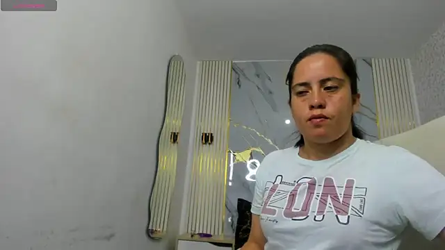kathina giraldo online show from 05-26-26, 12:45