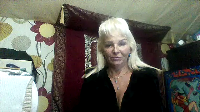 CassandraSandra44 online show from 10-31-25, 06:53
