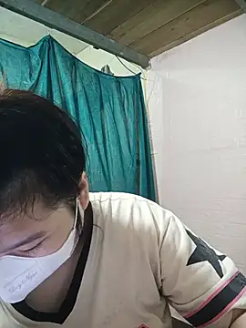 Snapshot of Thomgdee chatting on 05-17-26, 06:44 Thomgdee online show from 05-17-26, 06:44