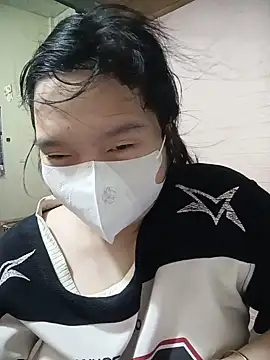 Snapshot of Thomgdee chatting on 05-19-26, 04:08 Thomgdee online show from 05-19-26, 04:08