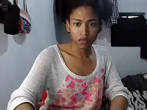 miriam775 online show from 12-22-24, 08:14