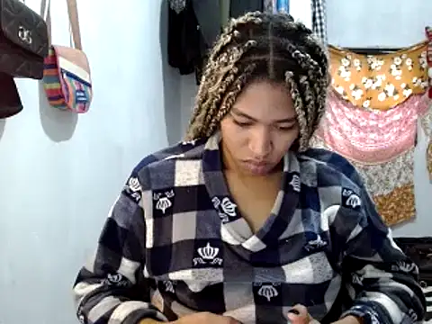 miriam775 online show from 02-05-25, 12:27