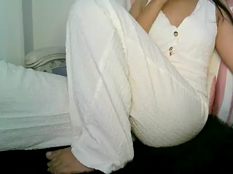 PARI MAI online show from 11-08-25, 03:50