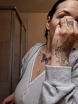 Jujuicy 97 online show from 03-08-26, 07:34