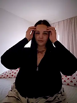 Jujuicy 97 online show from 07-18-26, 06:56