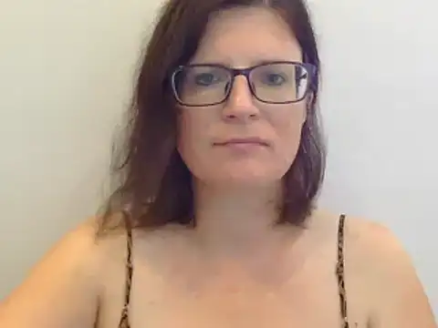 Snapshot of CrimsonMistress chatting on 01-15-25, 03:11 CrimsonMistress online show from 01-15-25, 03:11