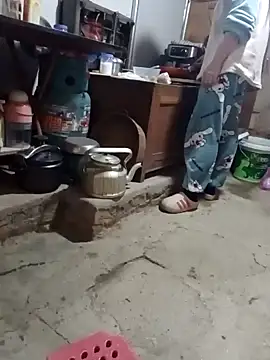 JasminePham online show from 12-31-24, 04:06