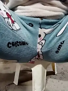 JasminePham online show from 01-15-25, 06:54