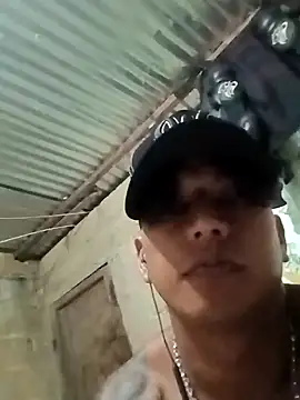 Snapshot of 21cmdegloria chatting on 01-20-25, 08:09 21cmdegloria online show from 01-20-25, 08:09