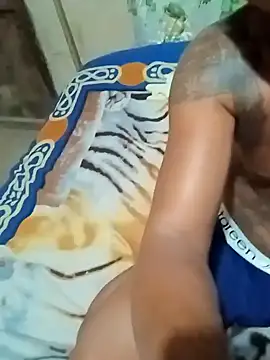 Snapshot of 21cmdegloria chatting on 01-26-25, 04:41 21cmdegloria online show from 01-26-25, 04:41