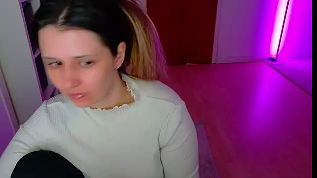 jenna-sxy19 online show from 09-26-25, 10:30