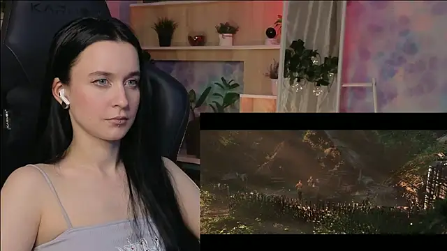 Snapshot of KiraLiLime chatting on 02-07-25, 10:30 KiraLiLime online show from 02-07-25, 10:30