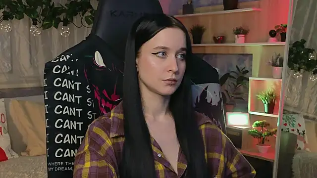 Snapshot of KiraLiLime chatting on 03-04-25, 07:22 KiraLiLime online show from 03-04-25, 07:22